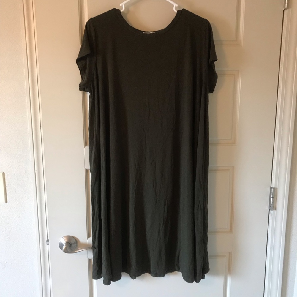 olive t shirt dress
